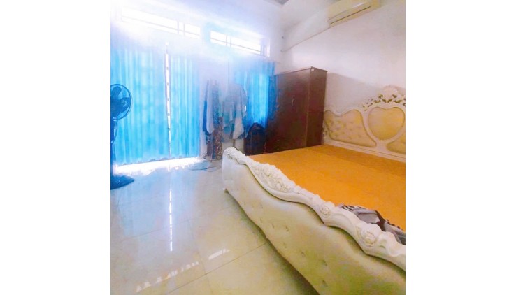 Bán nhà khu VIP Quận 1, đường Đề Thám, giá ngon 5.7 tỷ, 4.8 x 5 m